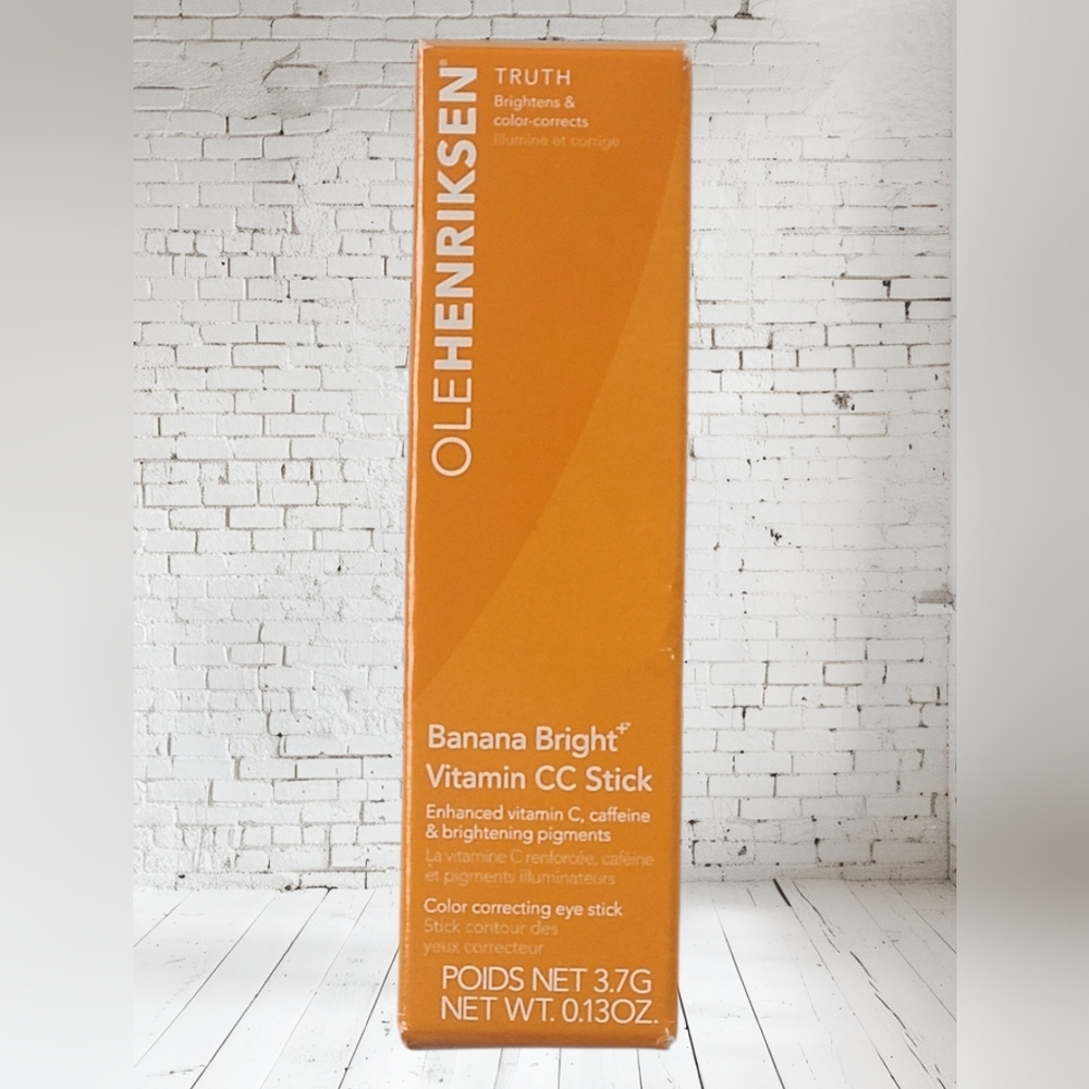 OLEHENRIKSEN Banana Bright Vitamin Color Correcting Eye Stick Apricot NIB .13 Oz